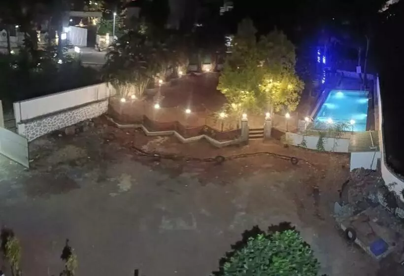 ホテル Riverdale Resort Lonavala