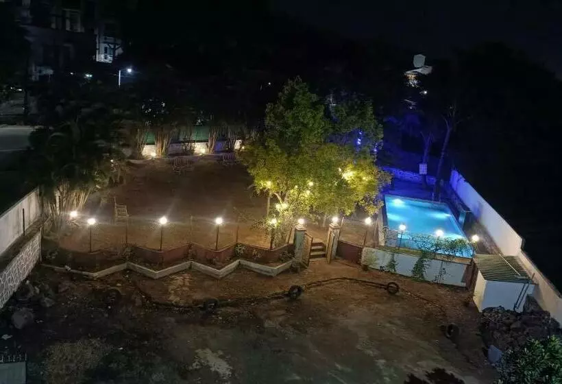 ホテル Riverdale Resort Lonavala