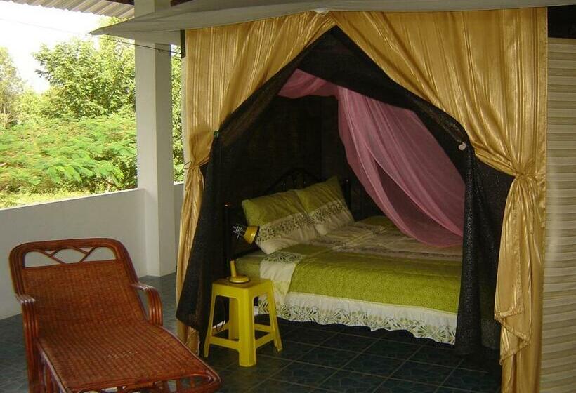 تختخواب و صبحانه Resort Aloi