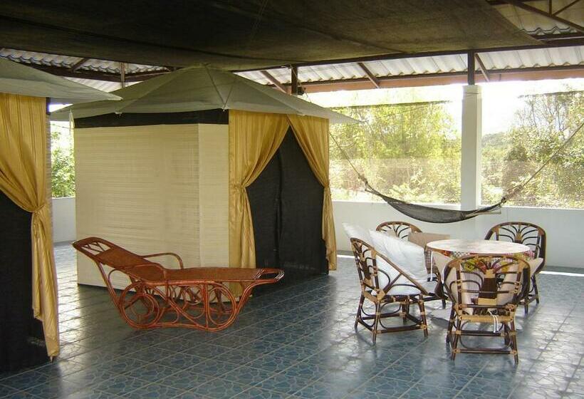 تختخواب و صبحانه Resort Aloi