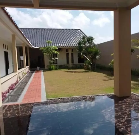 ホテル Express O 91708 Rumah Sriwijaya 12a Syariah