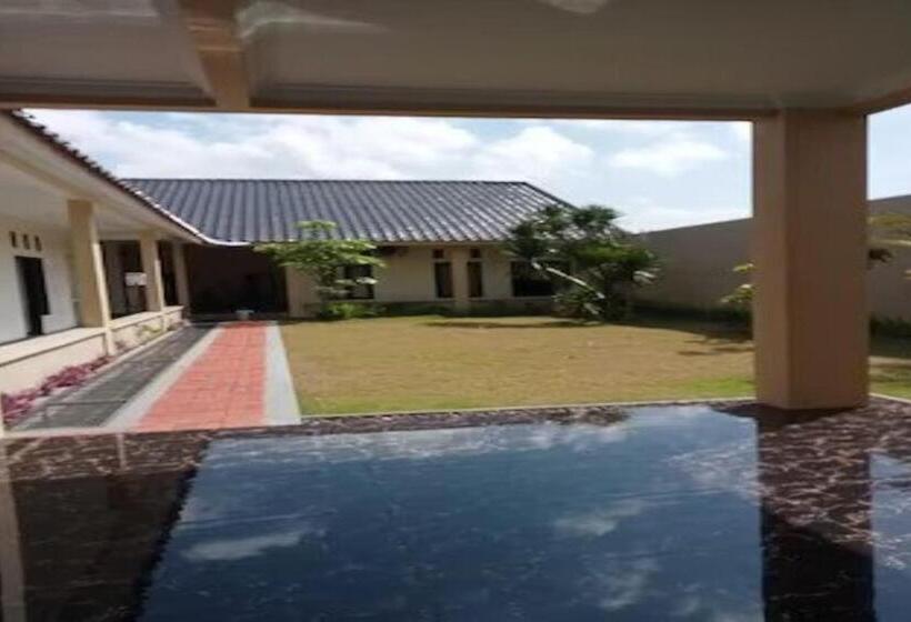 Hotel Express O 91708 Rumah Sriwijaya 12a Syariah