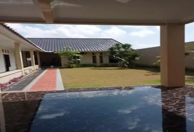 ホテル Express O 91708 Rumah Sriwijaya 12a Syariah