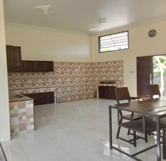ホテル Express O 91708 Rumah Sriwijaya 12a Syariah