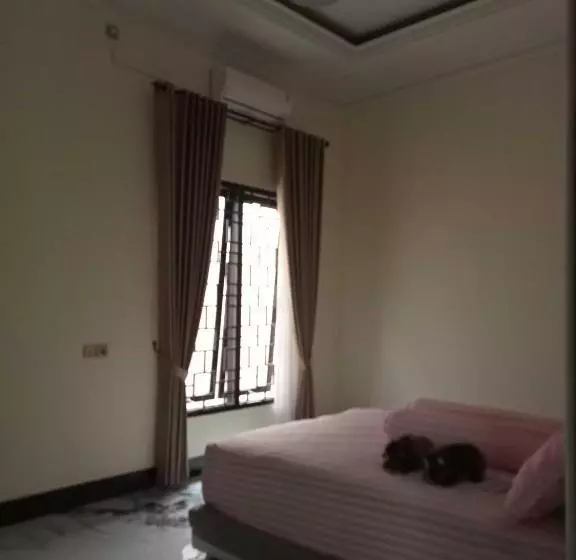 ホテル Express O 91708 Rumah Sriwijaya 12a Syariah