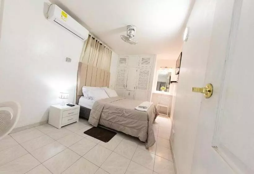 پانسیون Hostal Casa Dandy