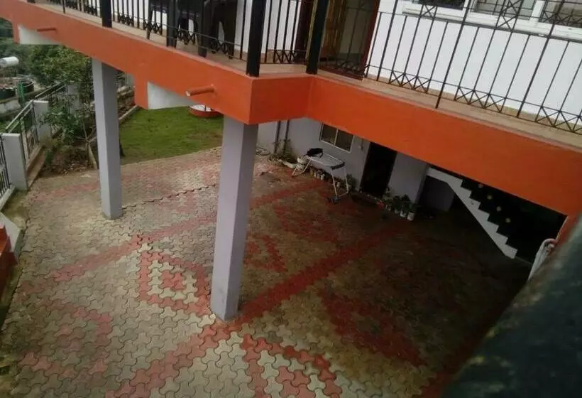 پانسیون Templevue Couplestay In Coorg Hill View Netflix Walkable To Convenience Store And Restaurants