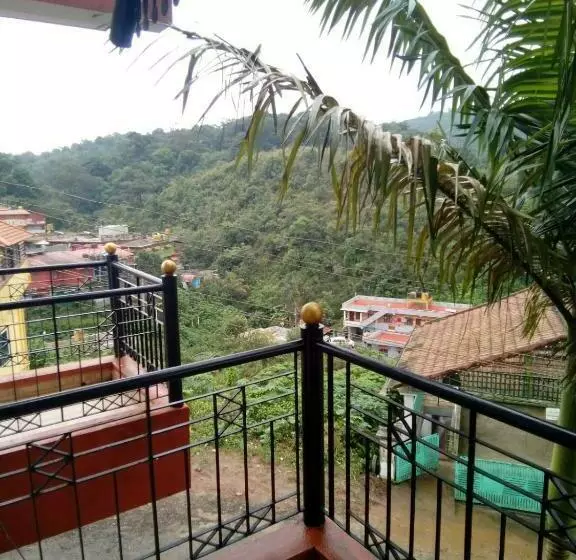 پانسیون Templevue Couplestay In Coorg Hill View Netflix Walkable To Convenience Store And Restaurants