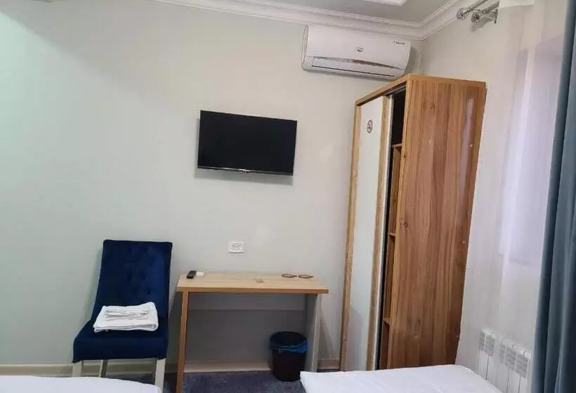 Bed and Breakfast Plus 1