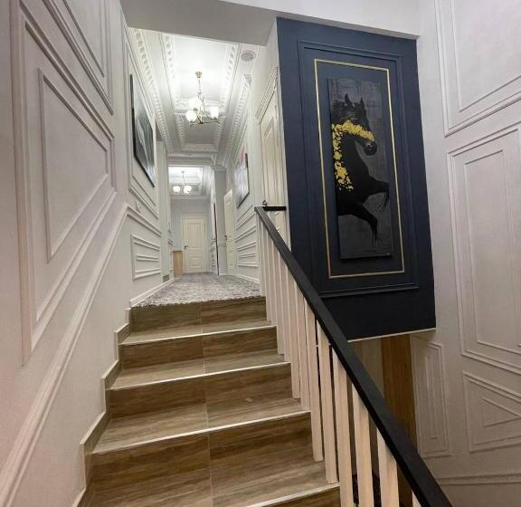 Bed and Breakfast Plus 1