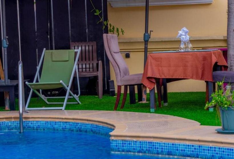 پانسیون L Address