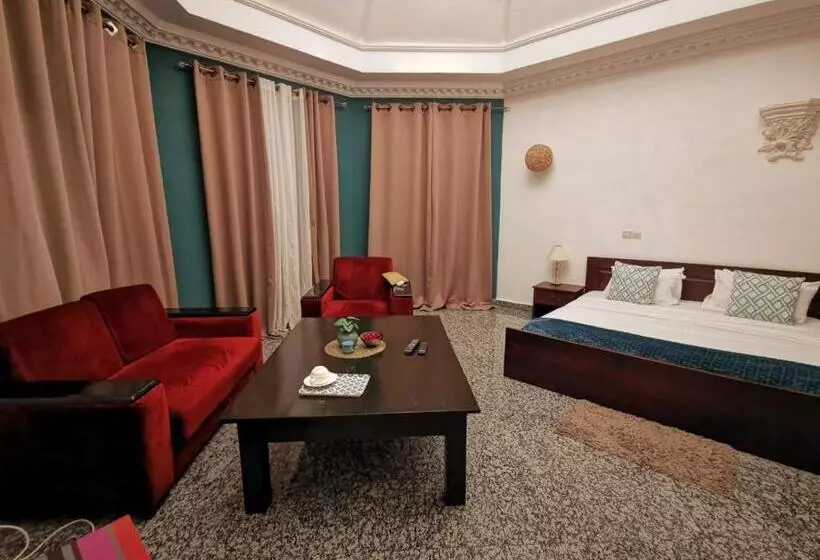 Pension  L Address