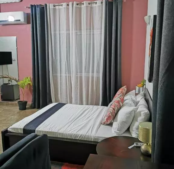 Pension  L Address