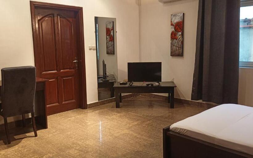 پانسیون L Address