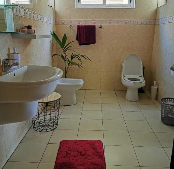 پانسیون L Address