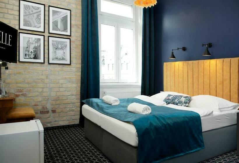 Отель Giselle Vintage Doubles  Adults Only