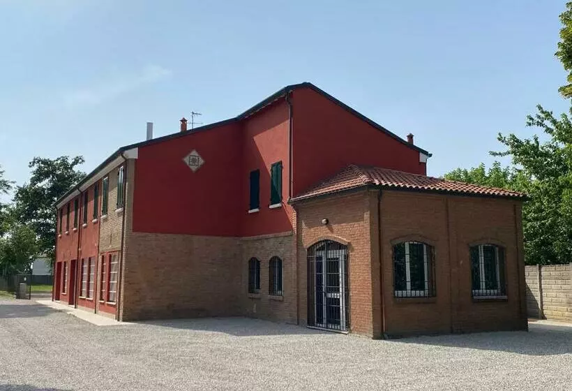 ペンション Ca Rossa