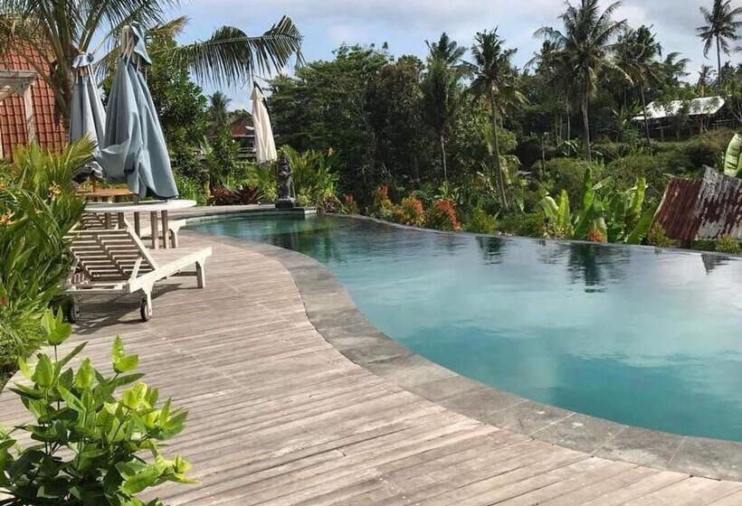 펜션 The Green Ujung Villa