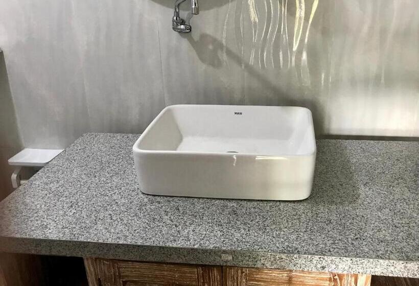 Пансион The Green Ujung Villa