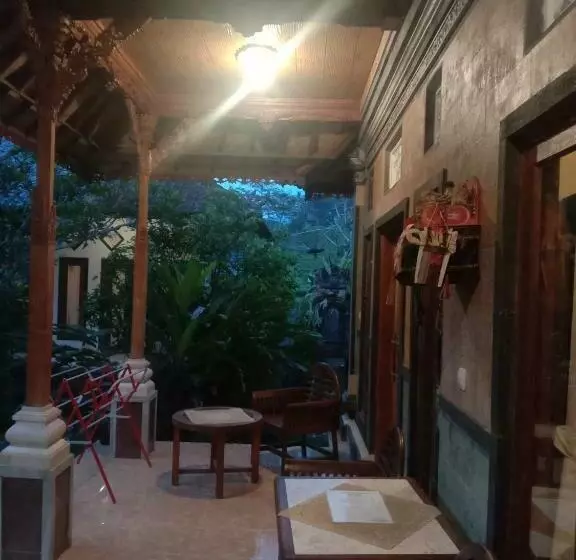 Aamiaismajoitus (B&B) Khailash Warung And Home Stay