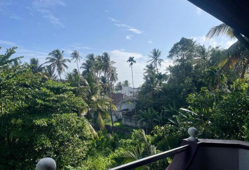 Serendipity Beach Hotel Unawatuna