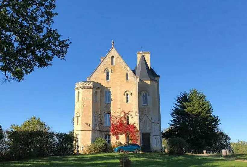 Aamiaismajoitus (B&B) Château Fauchey