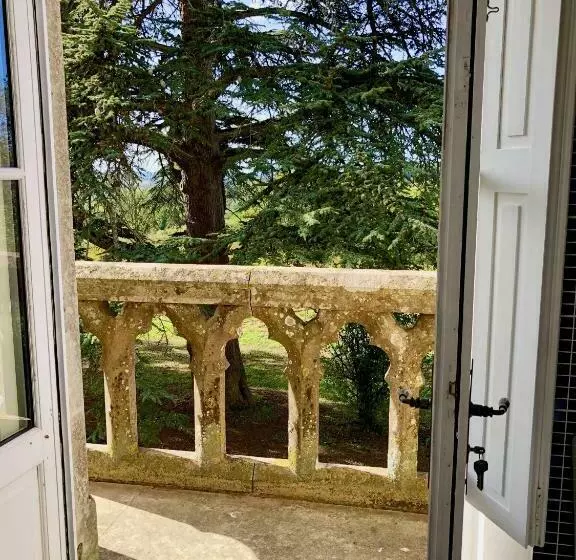 Aamiaismajoitus (B&B) Château Fauchey