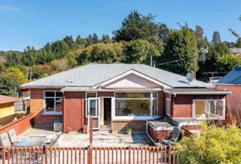 تختخواب و صبحانه Lioness Estate   Dunedin