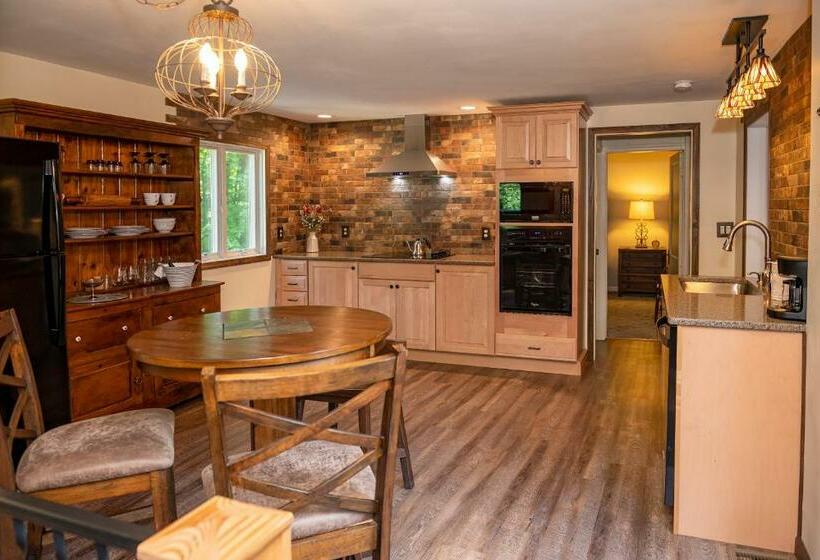 בית מלון כפרי Red Fox Run B&b