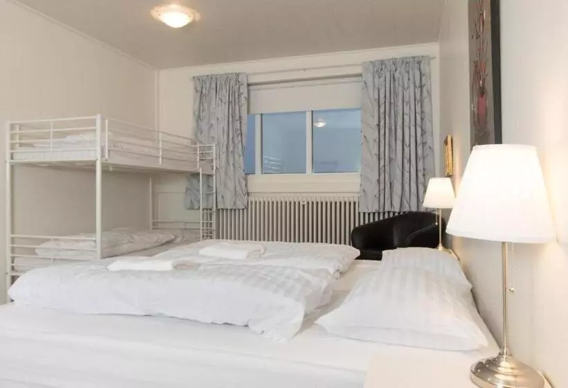 پانسیون Ljosafoss Lake Guest House