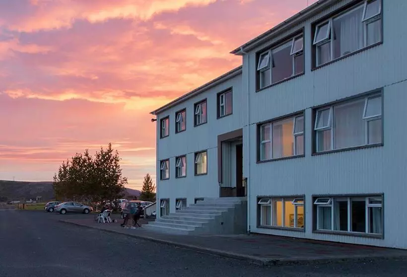 پانسیون Ljosafoss Lake Guest House