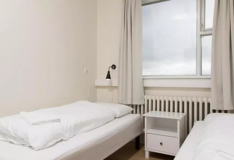 پانسیون Ljosafoss Lake Guest House