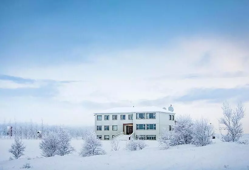 پانسیون Ljosafoss Lake Guest House