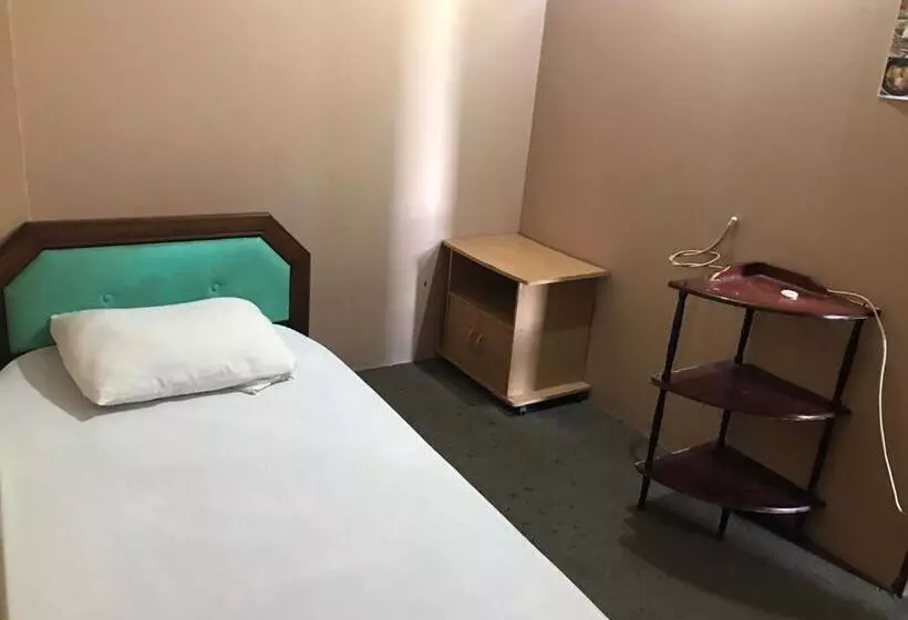 ユースホステル Motel Terminal Inn