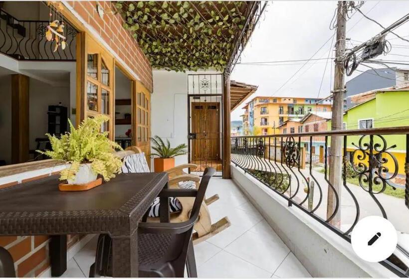 تختخواب و صبحانه Casa Pastora