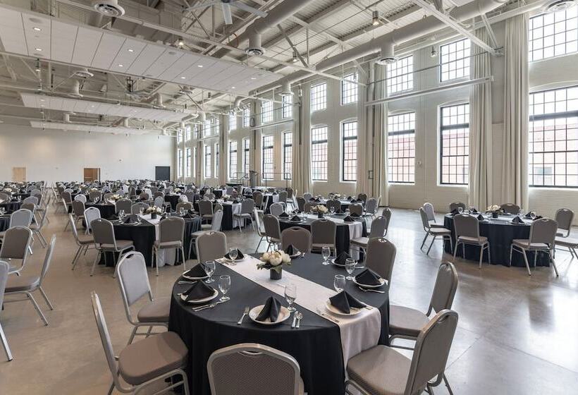 The Warehouse Hotel At Champion Mill