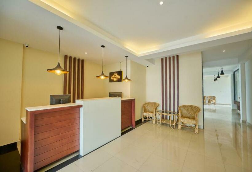 בית מלון כפרי Thekkady Gavi Suites