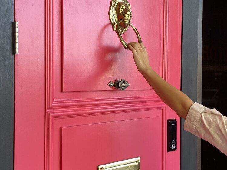 فندق صغير Lofy House