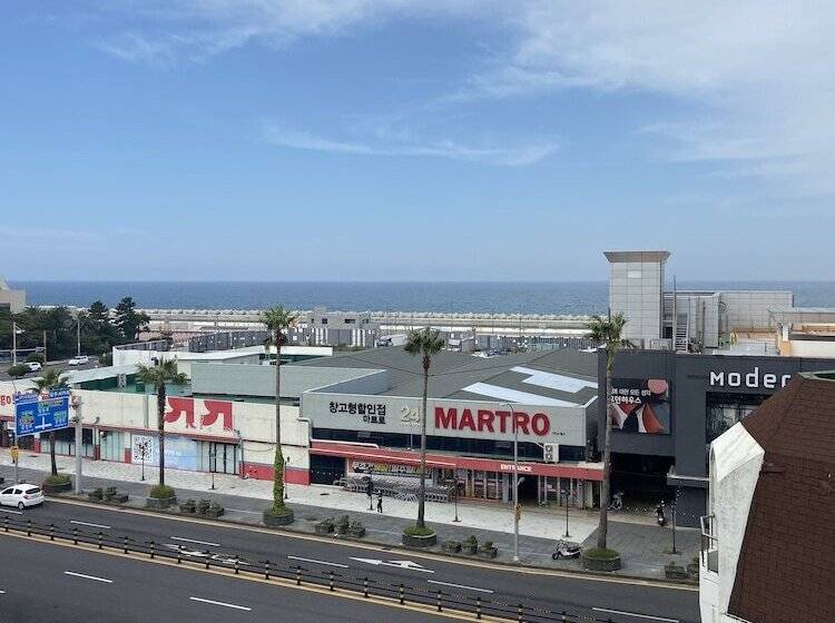 فندق صغير Lofy House