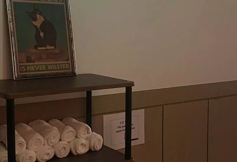 Retkeilymaja Lofy House