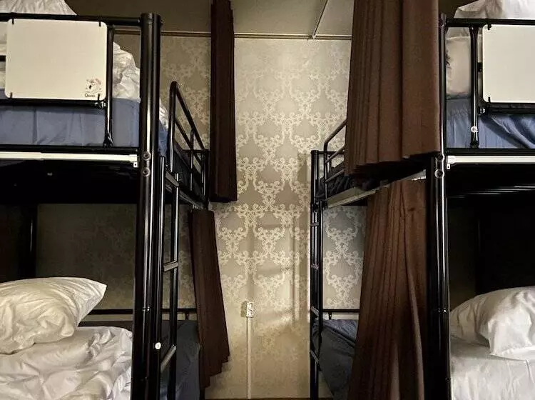 Retkeilymaja Lofy House