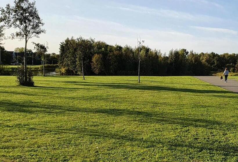 تختخواب و صبحانه Guesthouse Amberdi, Fly & Stay