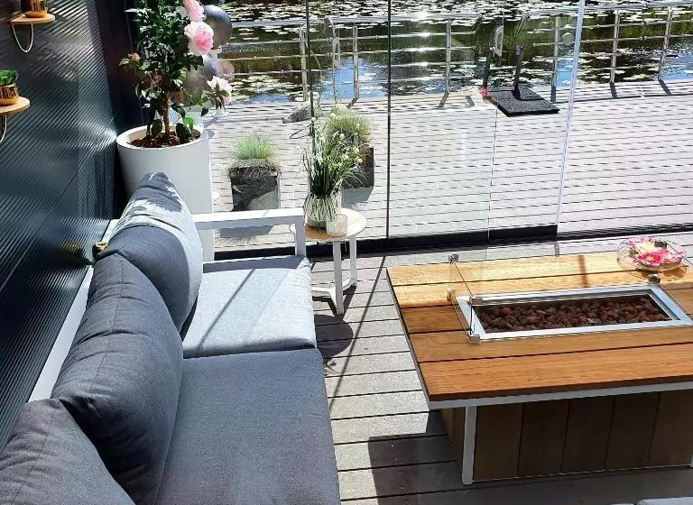 تختخواب و صبحانه Guesthouse Amberdi, Fly & Stay