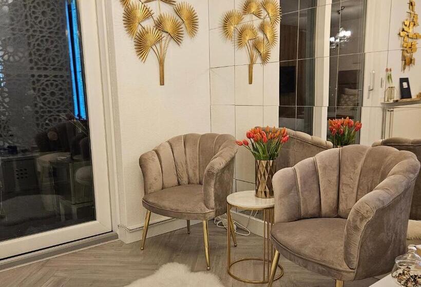 تختخواب و صبحانه Guesthouse Amberdi, Fly & Stay