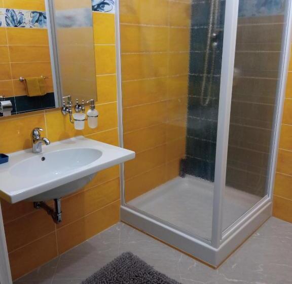 تختخواب و صبحانه A Casa Di Gi