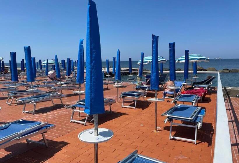 تختخواب و صبحانه Villa Anselmi   Arteindiretta