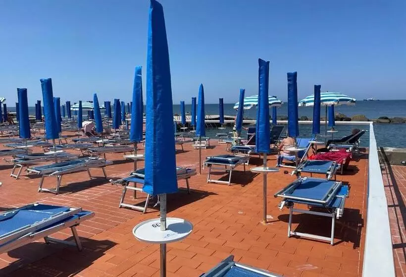 تختخواب و صبحانه Villa Anselmi   Arteindiretta