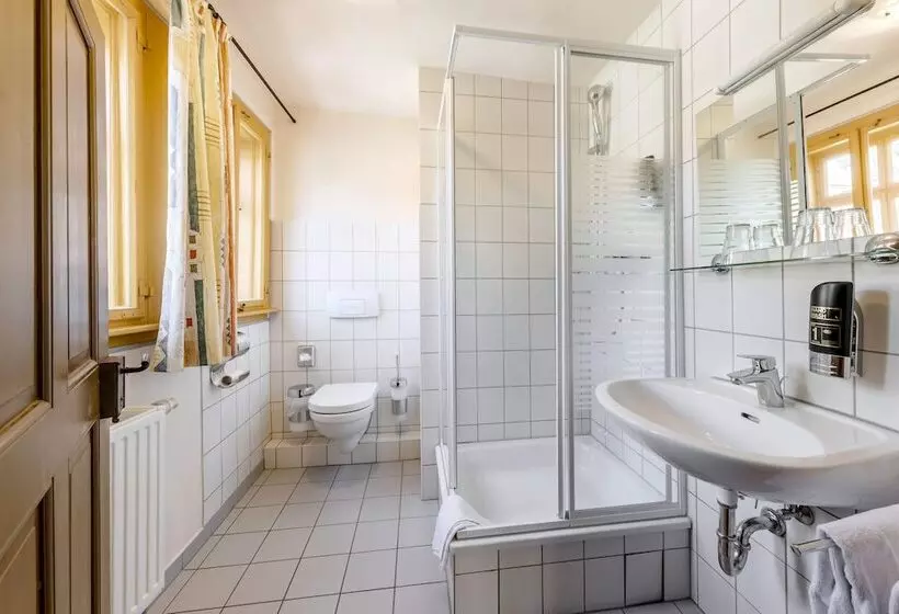 Hotelli Watzdorfer Geleitschenke Und Herberge