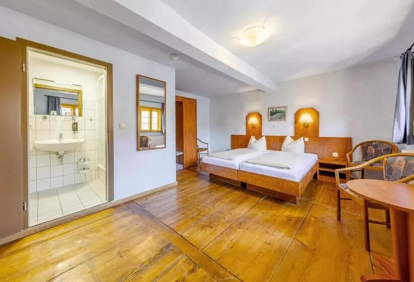 Hotelli Watzdorfer Geleitschenke Und Herberge