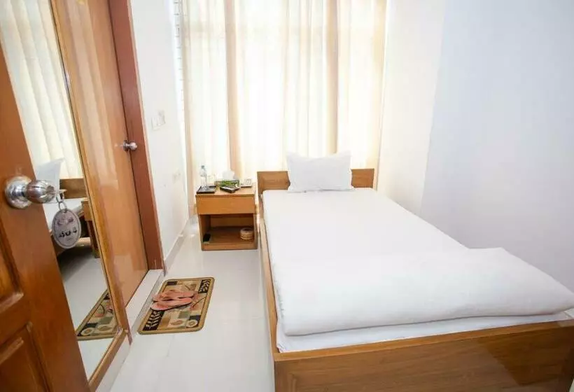 Jatra Hotel Kts